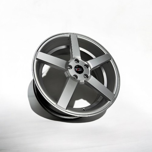 18X8 5X113 EVOX WHEELS CB72.6MM 35MM HYPER SILVER